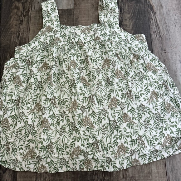 Chic Green and White Floral Women's Blouse - Picture 1 of 4